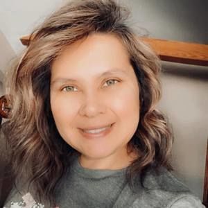 Meet your Posher, Amalia